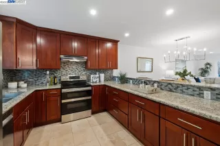 Photo #2: 41017131 Listing 