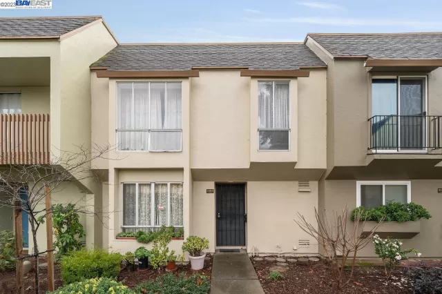 MLS: 41017170 Condo For Sale