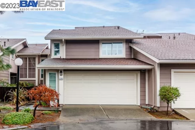 MLS: 41017192 Condo For Sale