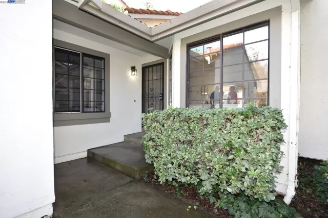 MLS: 41017264 Condo For Sale