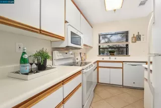 Photo #4: 41017296 Listing