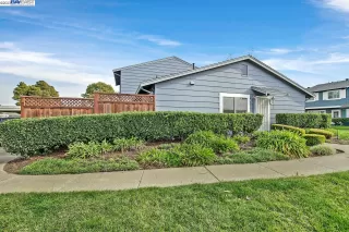 Photo #5: 41017300 Listing