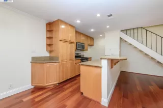 Photo #2: 41017394 Listing