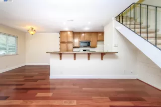 Photo #4: 41017394 Listing