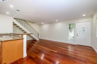 Photo #6: 41017394 Listing