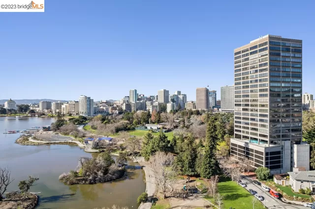 MLS: 41017411 Condo For Sale