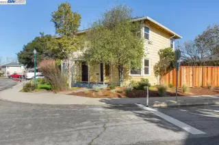 Photo #2: 41017441 Listing