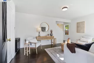 Photo #5: 41017441 Listing