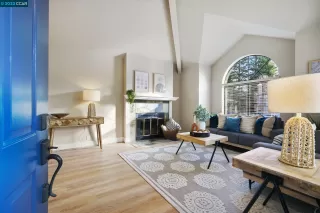 Photo #2: 41017458 Listing