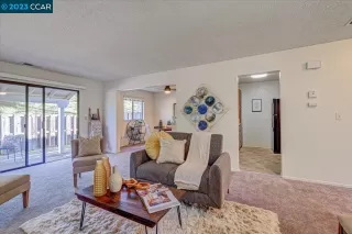 Photo #5: 41017469 Listing