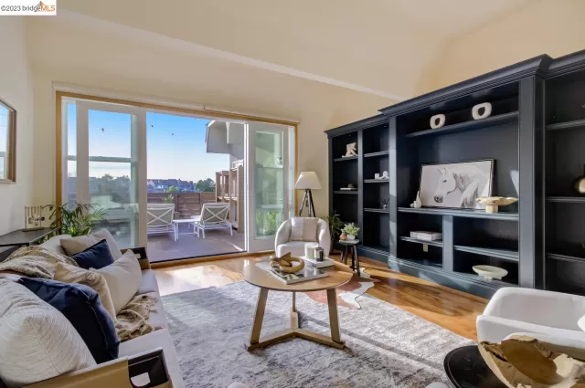 MLS: 41017521 Condo For Sale