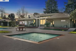 Photo #5: 41017542 Listing 