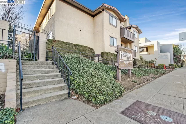 MLS: 41017549 Condo For Sale