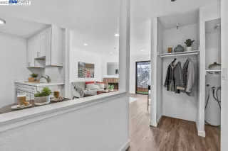 Photo #5: 41017549 Listing