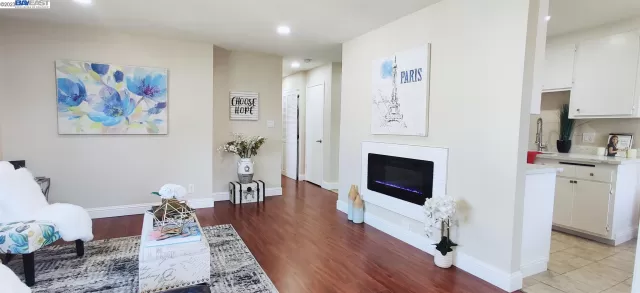 MLS: 41017586 Condo For Sale