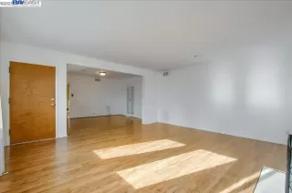 Photo #5: 41017623 Listing