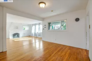 Photo #6: 41017623 Listing