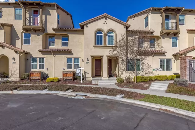MLS: 41017690 Condo For Sale