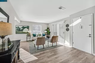 Photo #2: 41017728 Listing