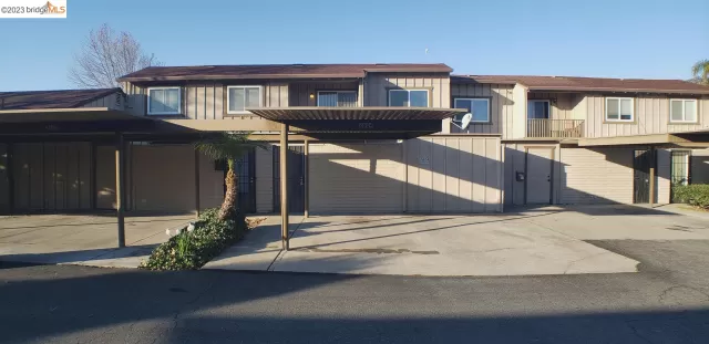 MLS: 41017828 Condo For Sale