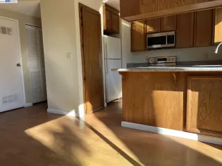 Photo #4: 41017847 Listing 