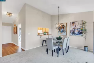 Photo #5: 41017936 Listing