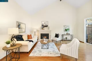 Photo #4: 41017939 Listing