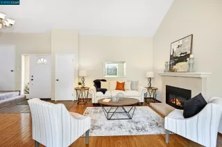 Photo #5: 41017939 Listing