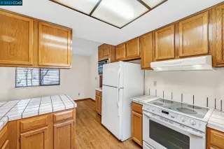 Photo #5: 41017940 Listing