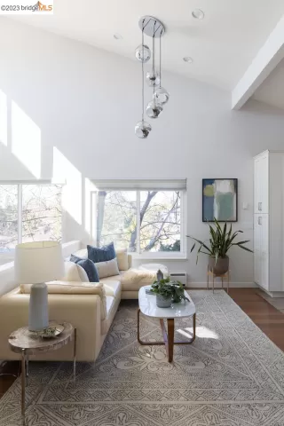 Photo #5: 41017960 Listing 