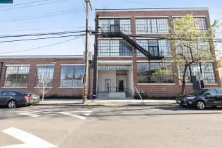 More Details about MLS # 41017967 : 1018 4TH AVE # 122