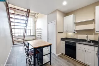 Photo #5: 41017967 Listing 