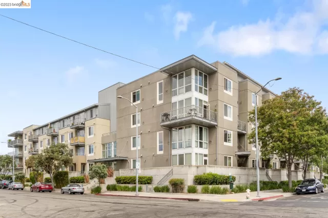 MLS: 41017993 Condo For Sale