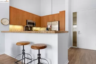 Photo #2: 41017993 Listing