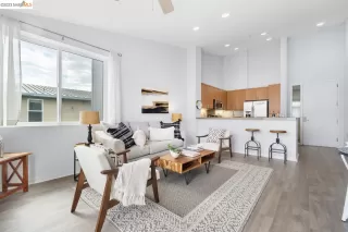 Photo #5: 41017993 Listing