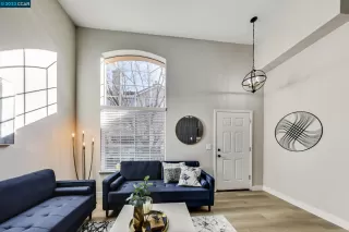 Photo #4: 41018007 Listing 