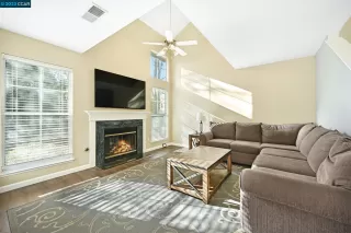 Photo #3: 41018057 Listing