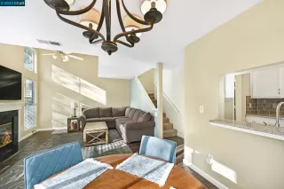 Photo #6: 41018057 Listing