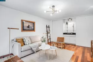 Photo #1: 41018115 Listing 