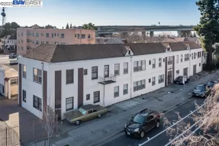 Photo #2: 41018132 Listing