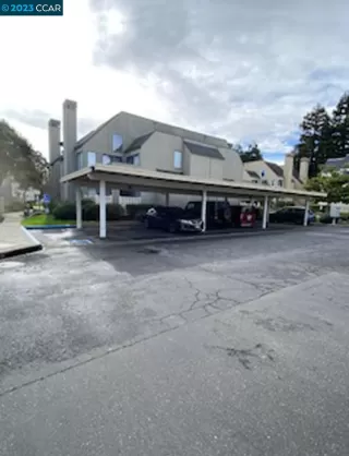 Photo #2: 41018135 Listing 