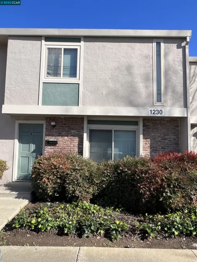 MLS: 41018162 Condo For Sale