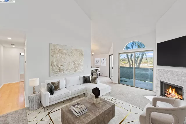 MLS: 41018185 Condo For Sale