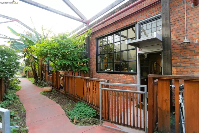 MLS: 41018197 Condo For Sale