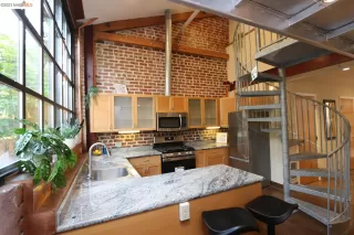 Photo #1: 41018197 Listing