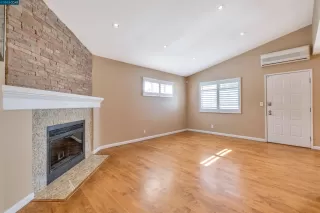 Photo #1: 41018224 Listing 