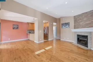 Photo #2: 41018224 Listing 