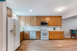 Photo #2: 41018227 Listing 