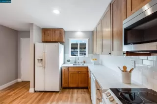 Photo #3: 41018227 Listing 