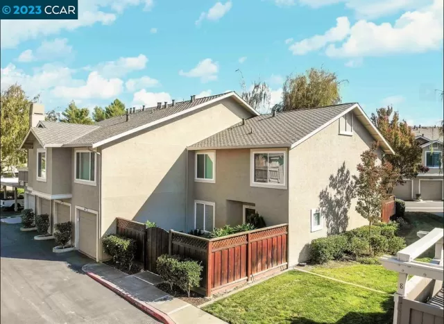 MLS: 41018331 Condo For Sale